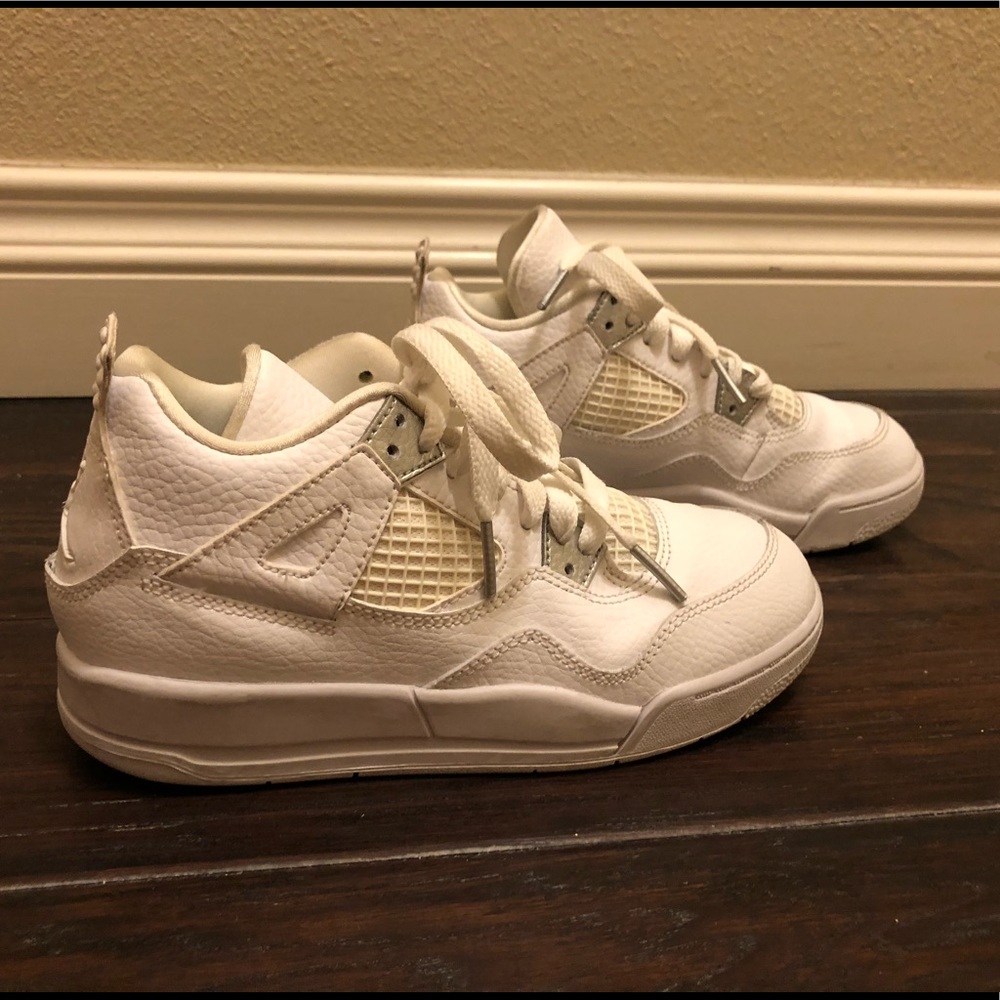 Jordan Retro 4 white metallic silver 1.5Y